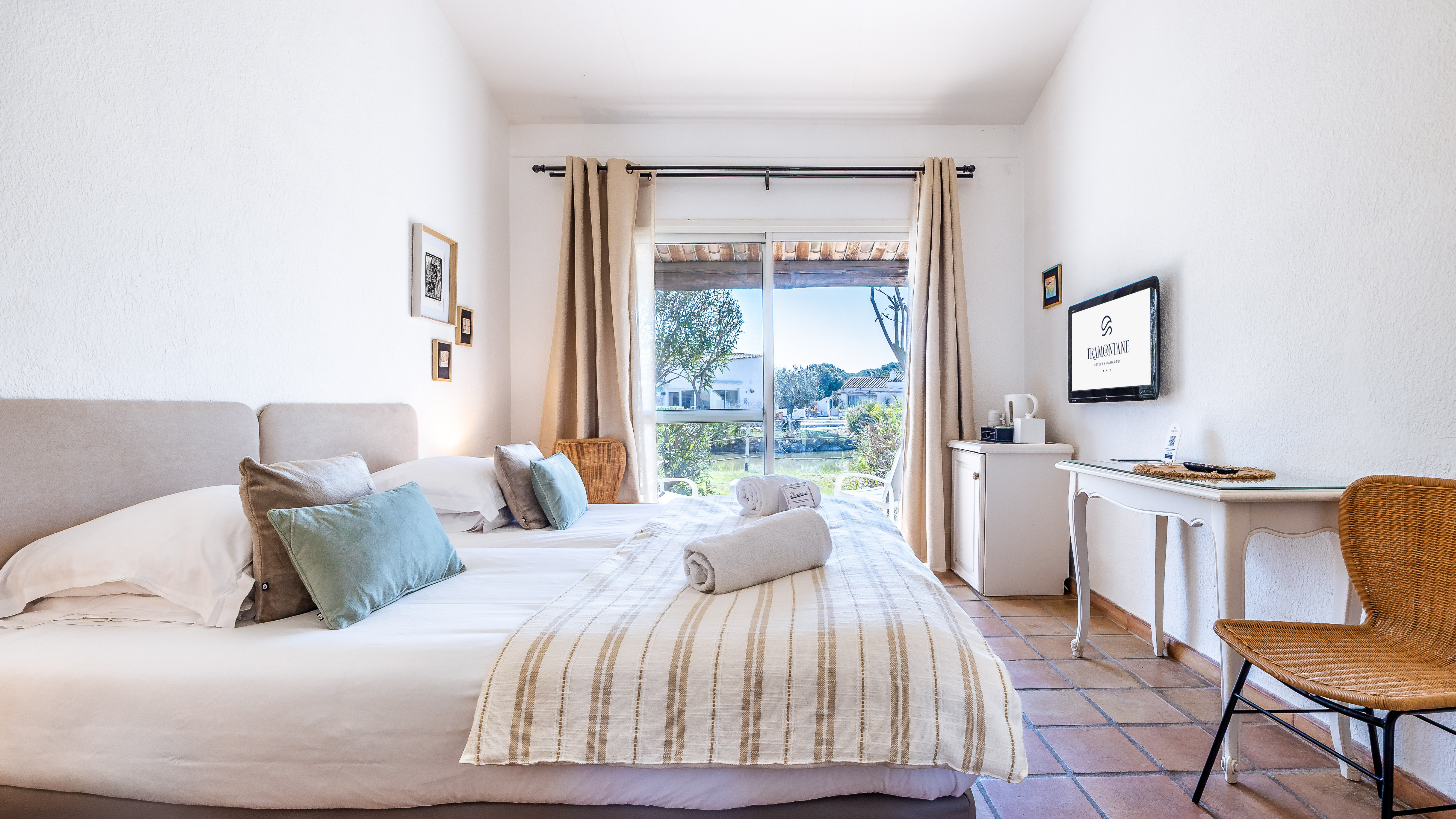 Hotel De Charme Aux Saintes Maries De La Mer 2 1