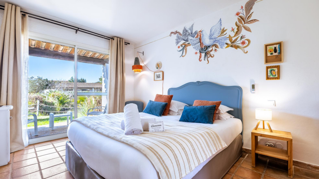 Hotel De Charme Aux Saintes Maries De La Mer 2