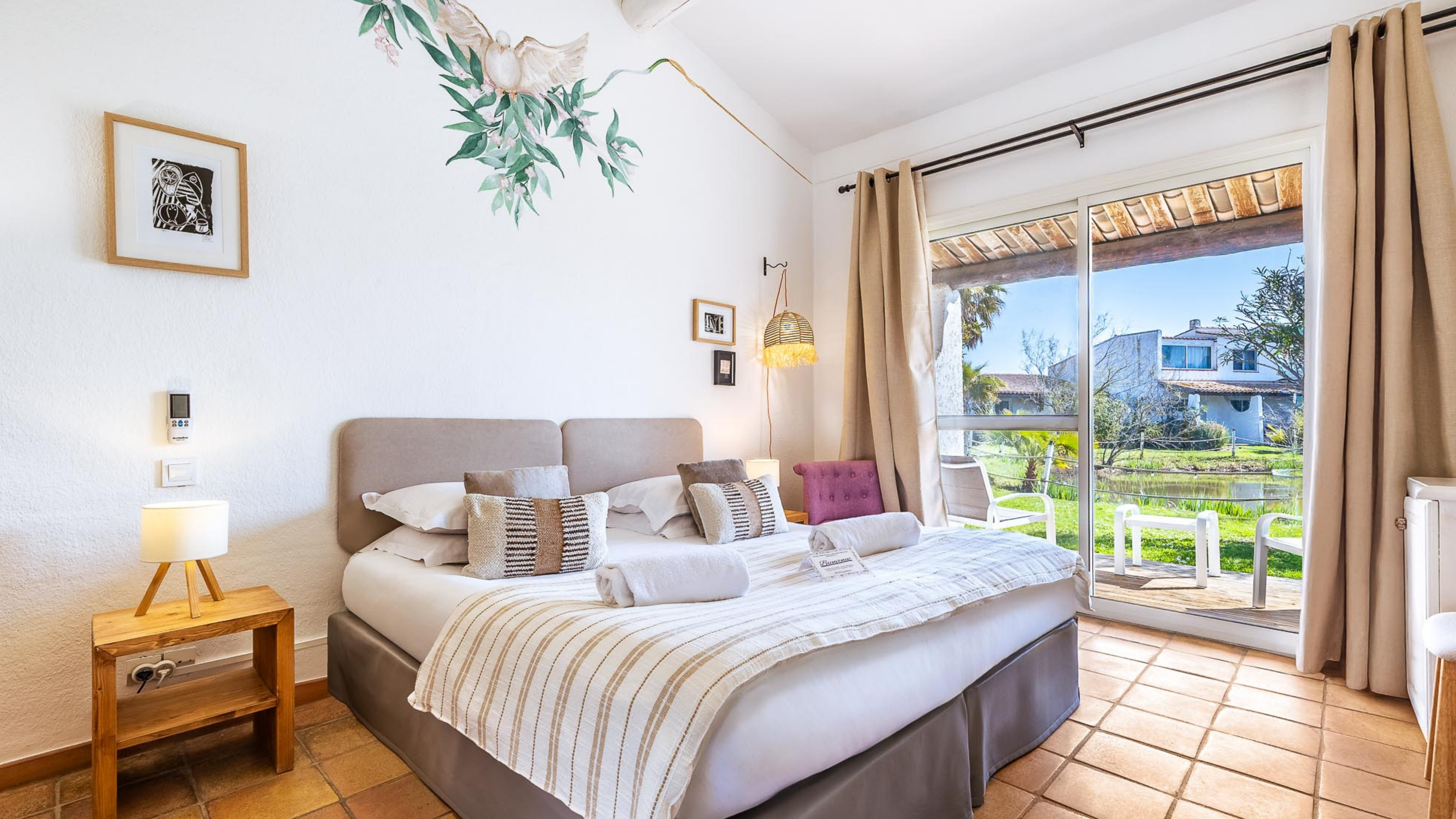 Hotel De Charme Aux Saintes Maries De La Mer 3 1